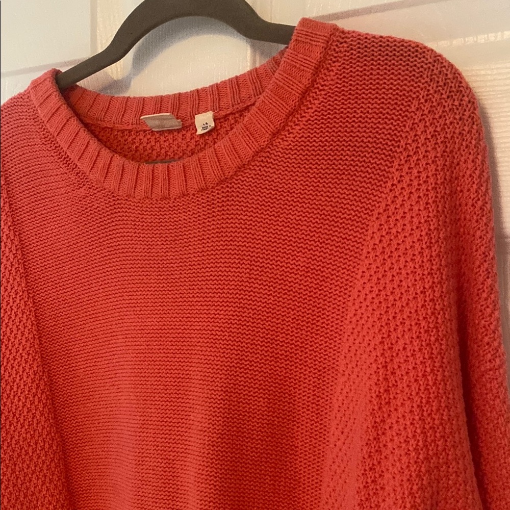 GAP Pink Crew Neck Sweater with Chunky Knit Texture